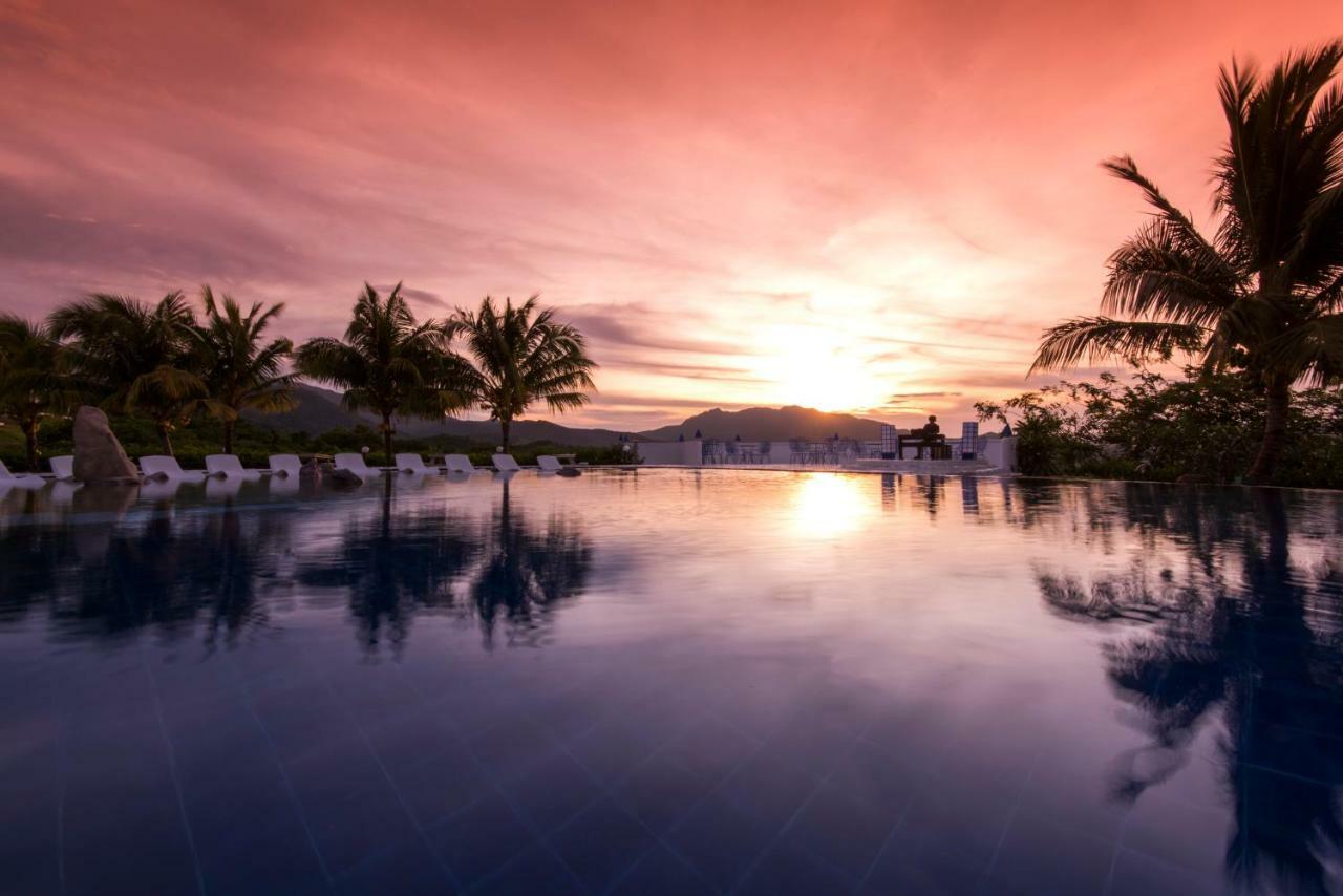 Ai World Park And Resorts Bacungan Экстерьер фото