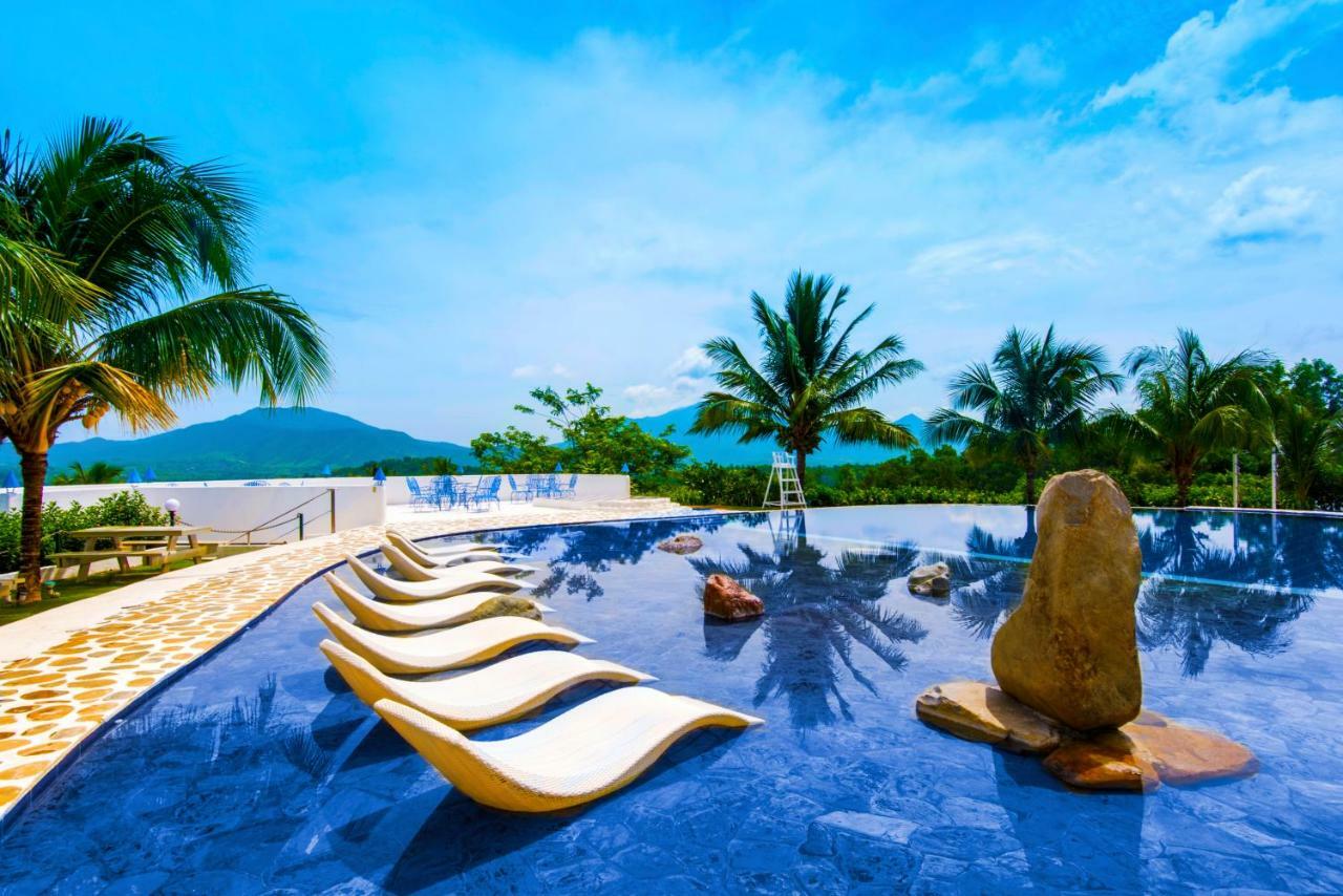 Ai World Park And Resorts Bacungan Экстерьер фото