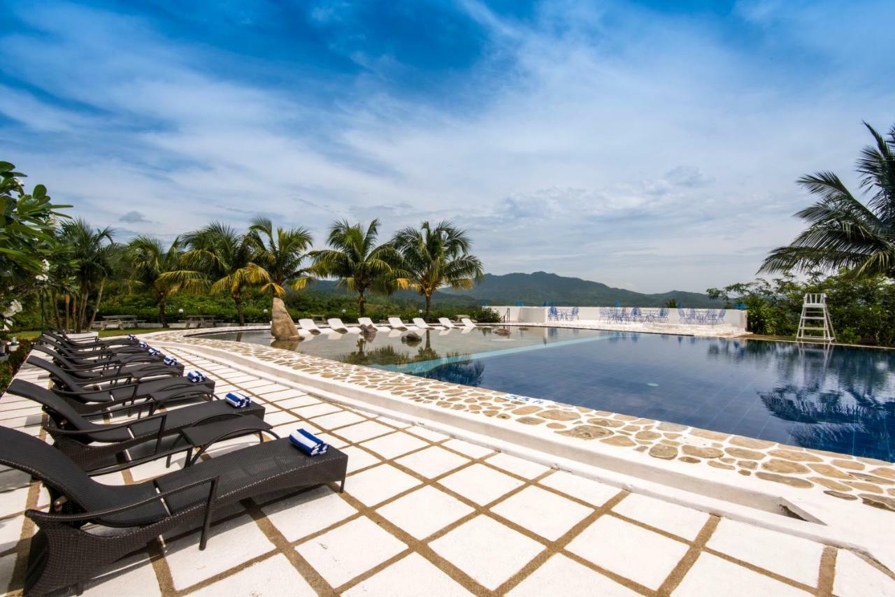Ai World Park And Resorts Bacungan Экстерьер фото