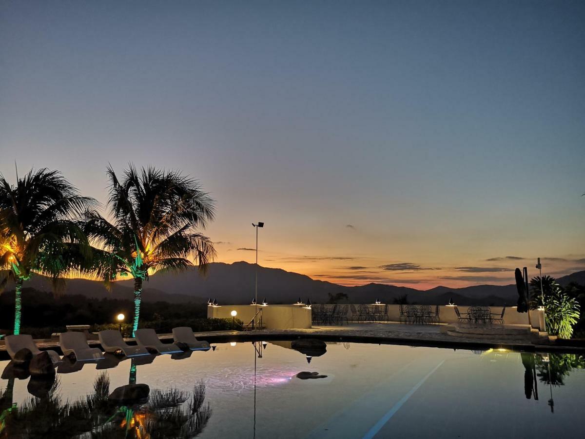 Ai World Park And Resorts Bacungan Экстерьер фото